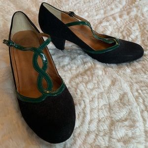 Vintage Style Black Heels with Green Details
